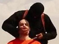 IS dokumenterer sin groteske fremferd