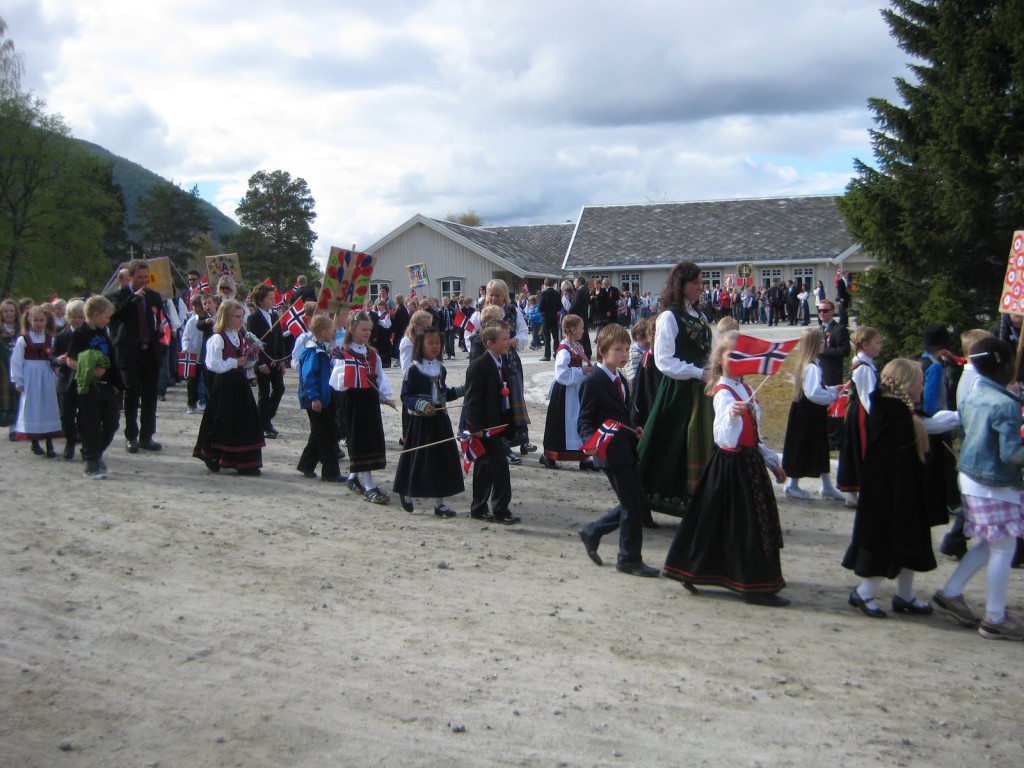 17.mai i Rognan. Det var en gang noe som hette vårt lille land. 