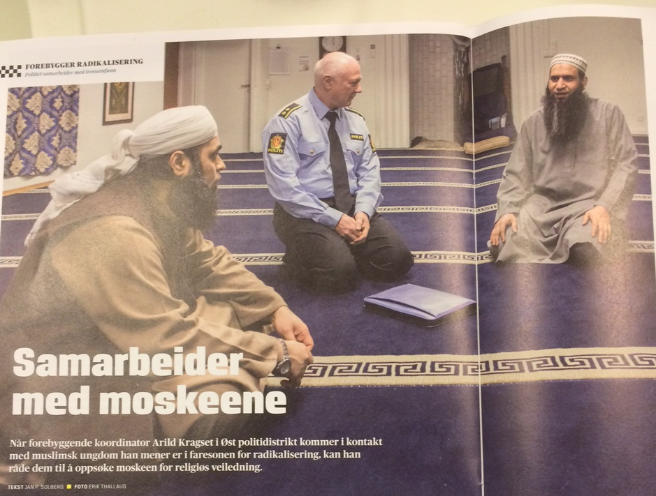 Dialog i moskeen (Faksimile fra Norsk Politi)