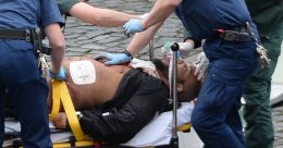 Fem drept og 40 skadet – bevæpnet politi arresterte tre i Birmingham