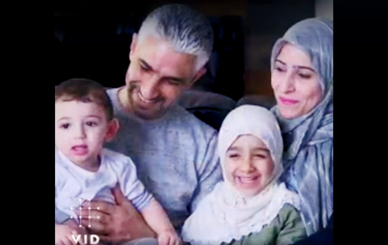 Kristen høyskole reklamerer med barn i hijab