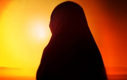 Pakistaner holdt kona innesperret med hengelås i to år