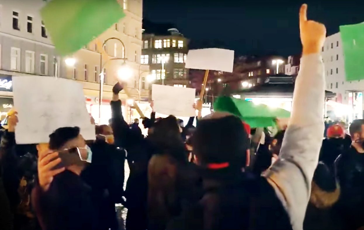 Demonstranter roper «Allahu Akbar» i Berlin og København