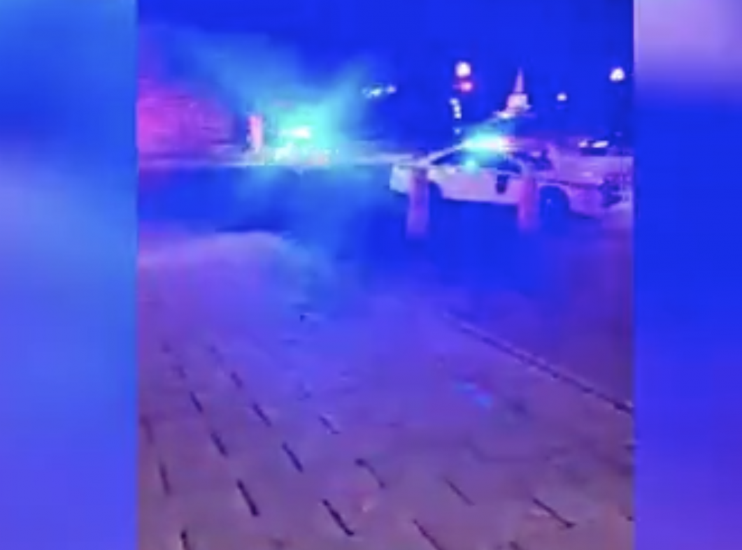 Sverdangrep i Canada – to drept