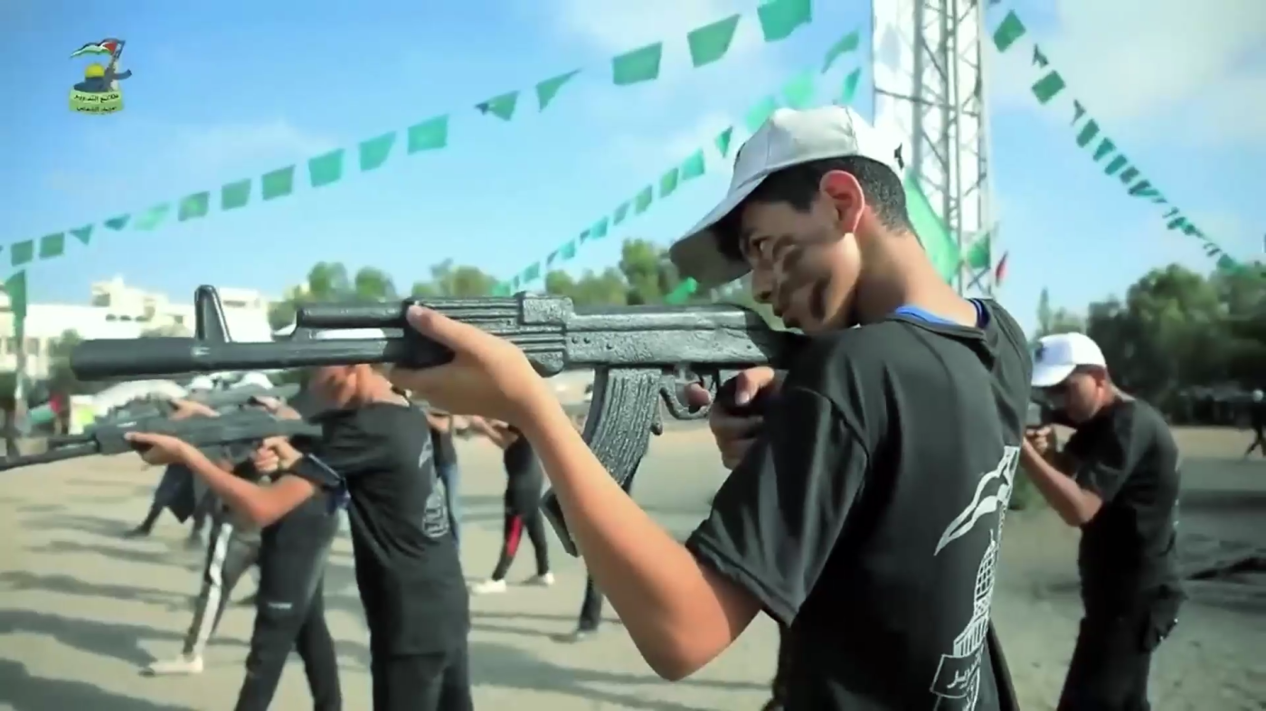 Pan-islamistisk og anti-kolonialistisk agenda kan spores langt bakover i tid