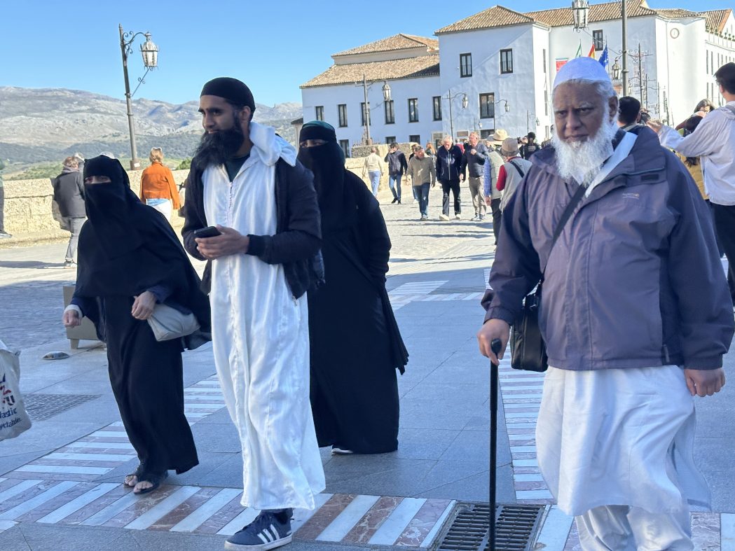 Påske: Ja, vi er en kristen nasjon – men det knaker i forføyningene